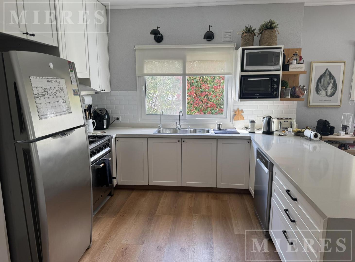 Foto de Casa en venta con gran lote en Santa Catalina, Villa Nueva, imagen 3