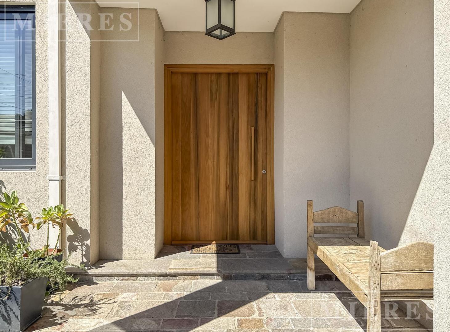 Foto de Casa moderna y súper luminosa, desarrollada en 2 plantas en Alquiler, imagen 5
