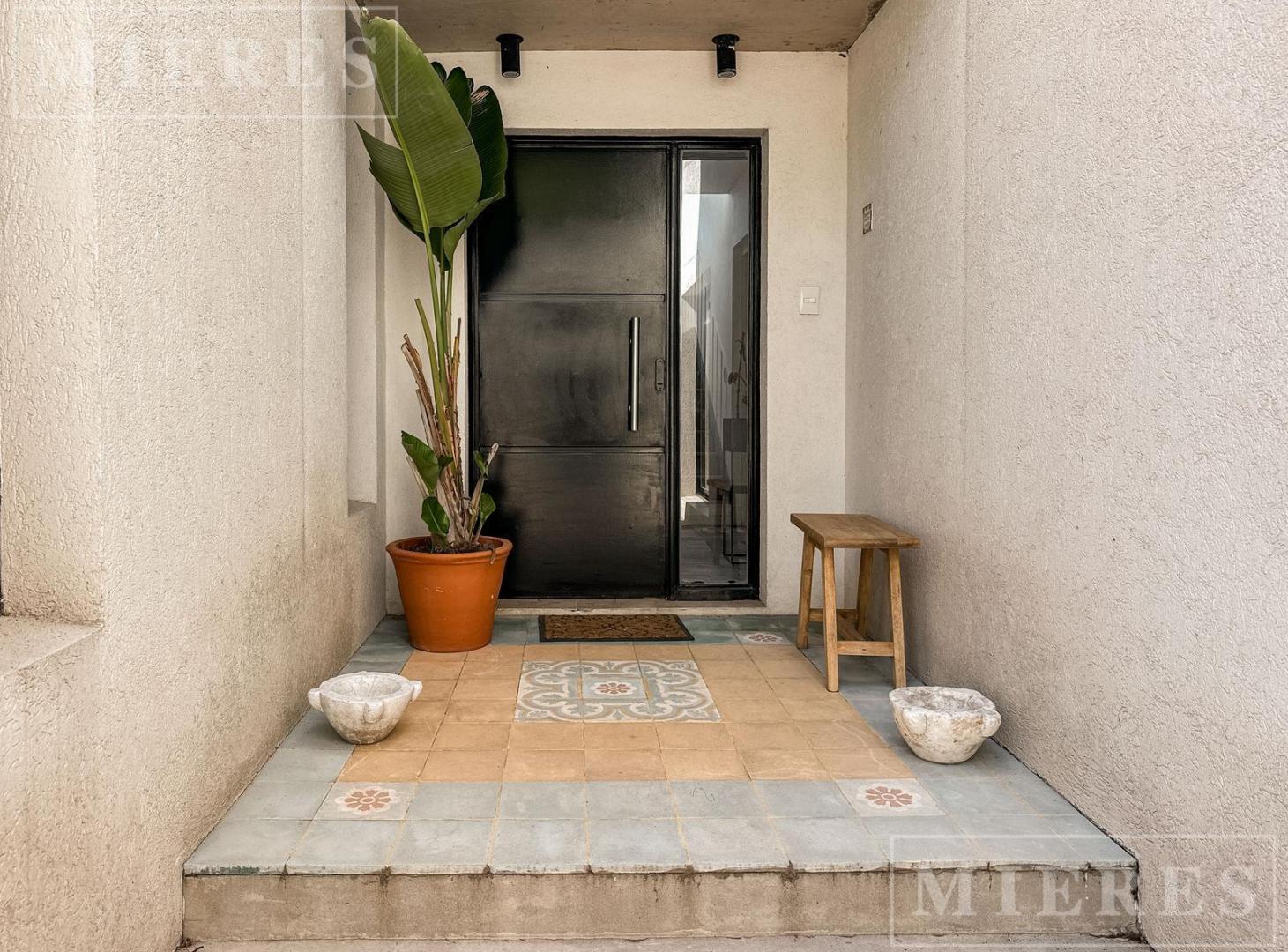 Foto de Casa en venta sobre lote al agua en el Barrio Santa Barbara, Bancalari, imagen 5