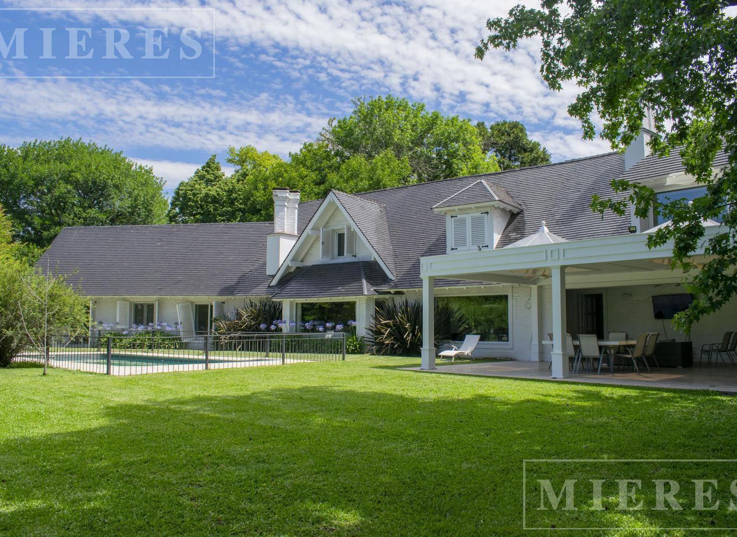 Foto de Casa en venta en Tortugas Country Club, imagen 1