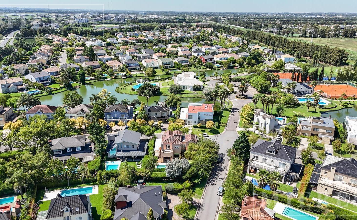 Foto de Lote en venta en Casuarinas, Nordelta, imagen 4