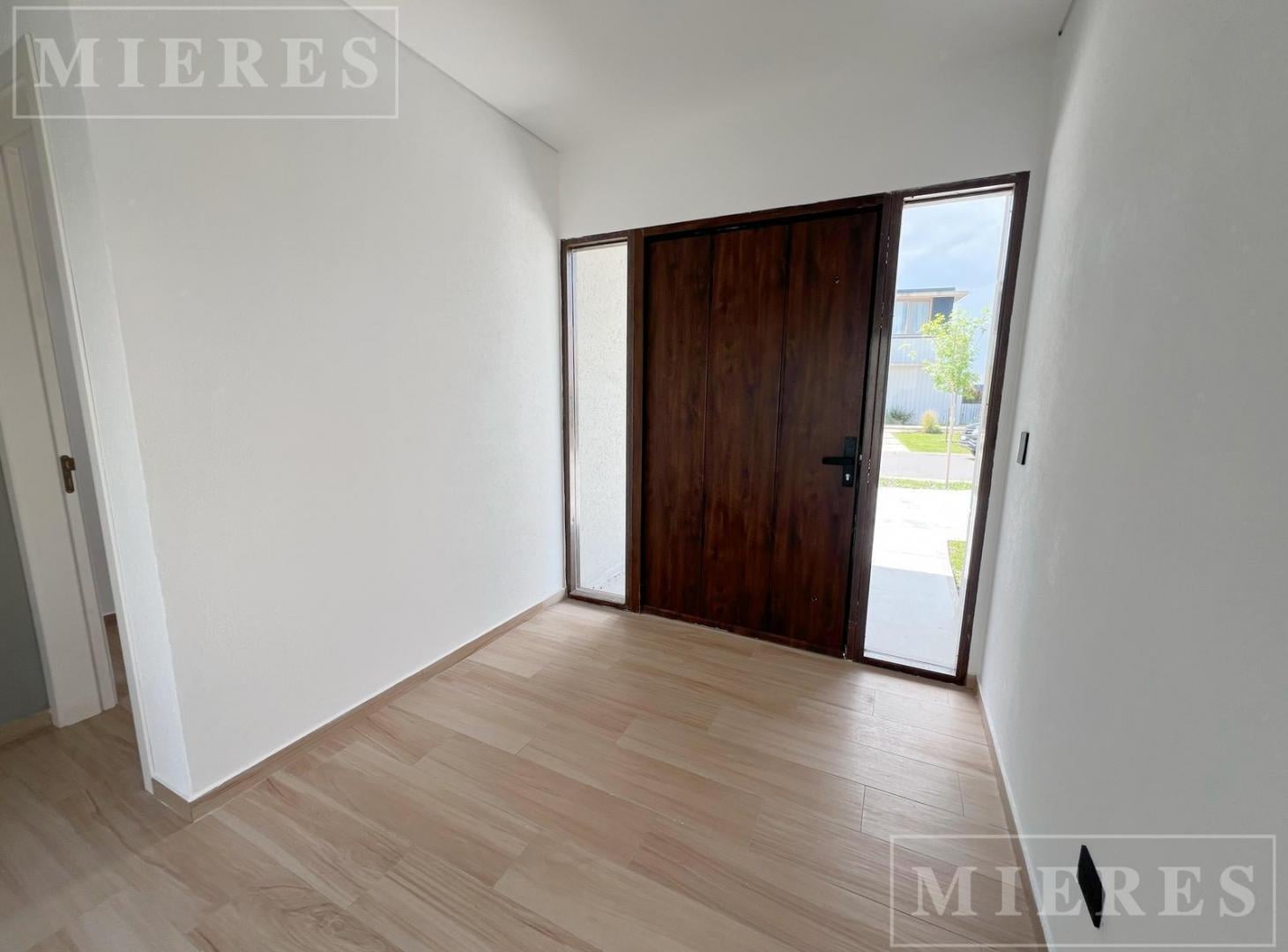 Foto de Casa de una planta en venta en Santa Ana, Villa Nueva, imagen 4