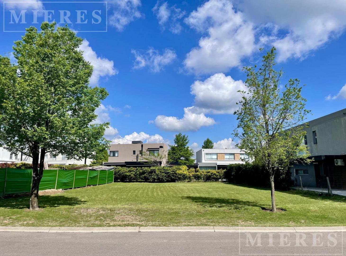 Foto de Lote de 600m² en venta en Ayres Plaza, imagen 2