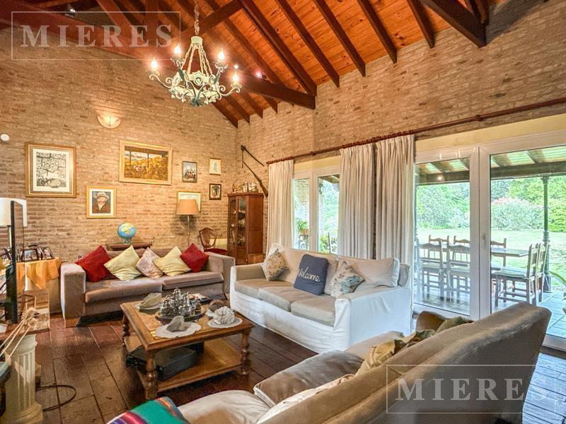 Foto de Casa / Lote de 6950 m2 ideal inversores en venta en Benavidez, imagen 1