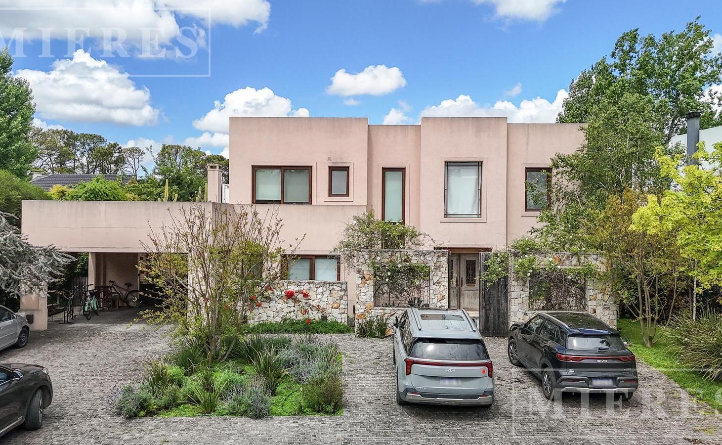 Casa en venta en La Lomada