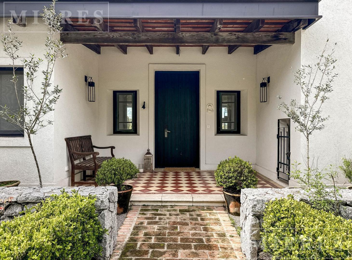 Foto de Espectacular casa en Venta en Barrio La Laguna, imagen 3