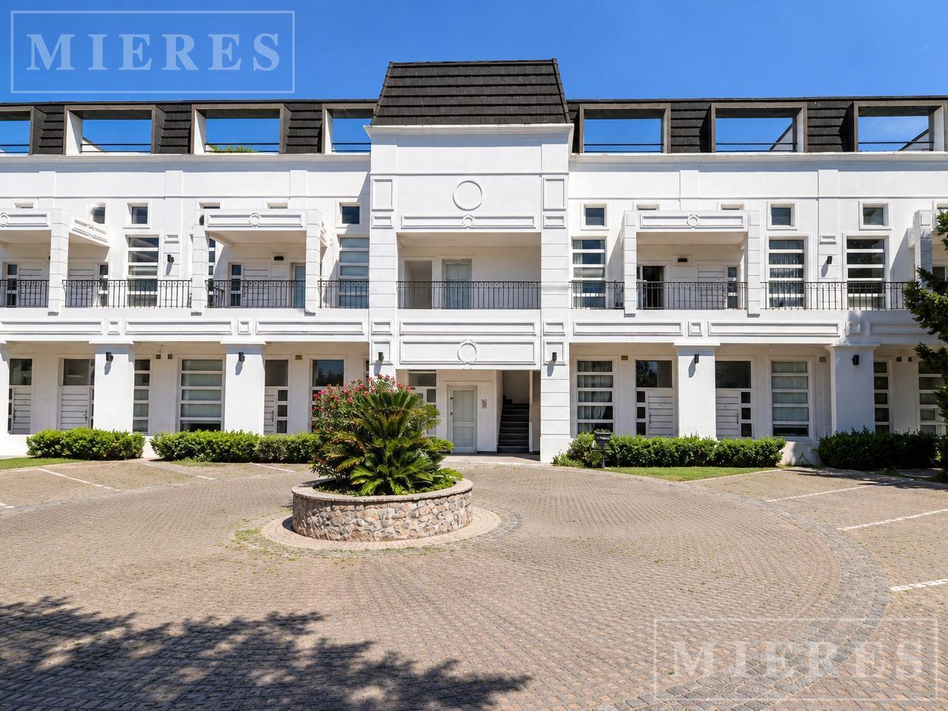 Foto de Duplex en venta en Arcos del Pilar, imagen 1