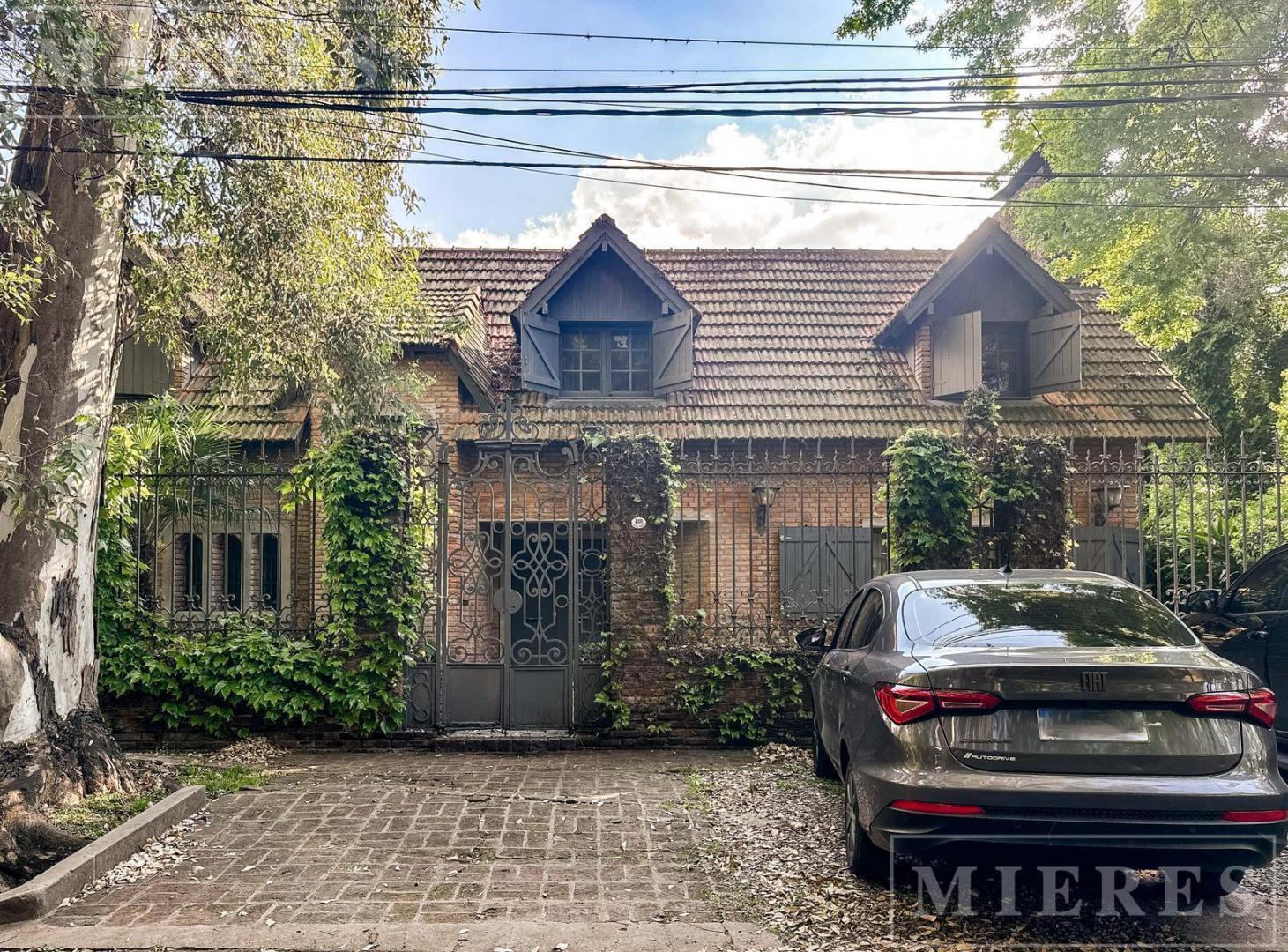 Foto de Muy linda casa de diseño en venta ubicada en Las Lomas de San Isidro., imagen 2