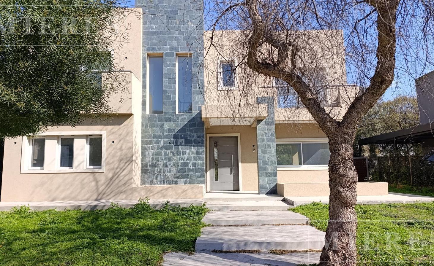 Foto de Casa en venta sobre lote interno a la troncal Area 5 Barrio San Matias, imagen 2