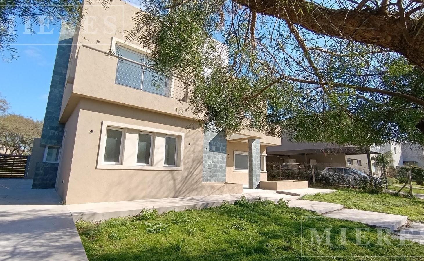 Foto de Casa en venta sobre lote interno a la troncal Area 5 Barrio San Matias, imagen 3