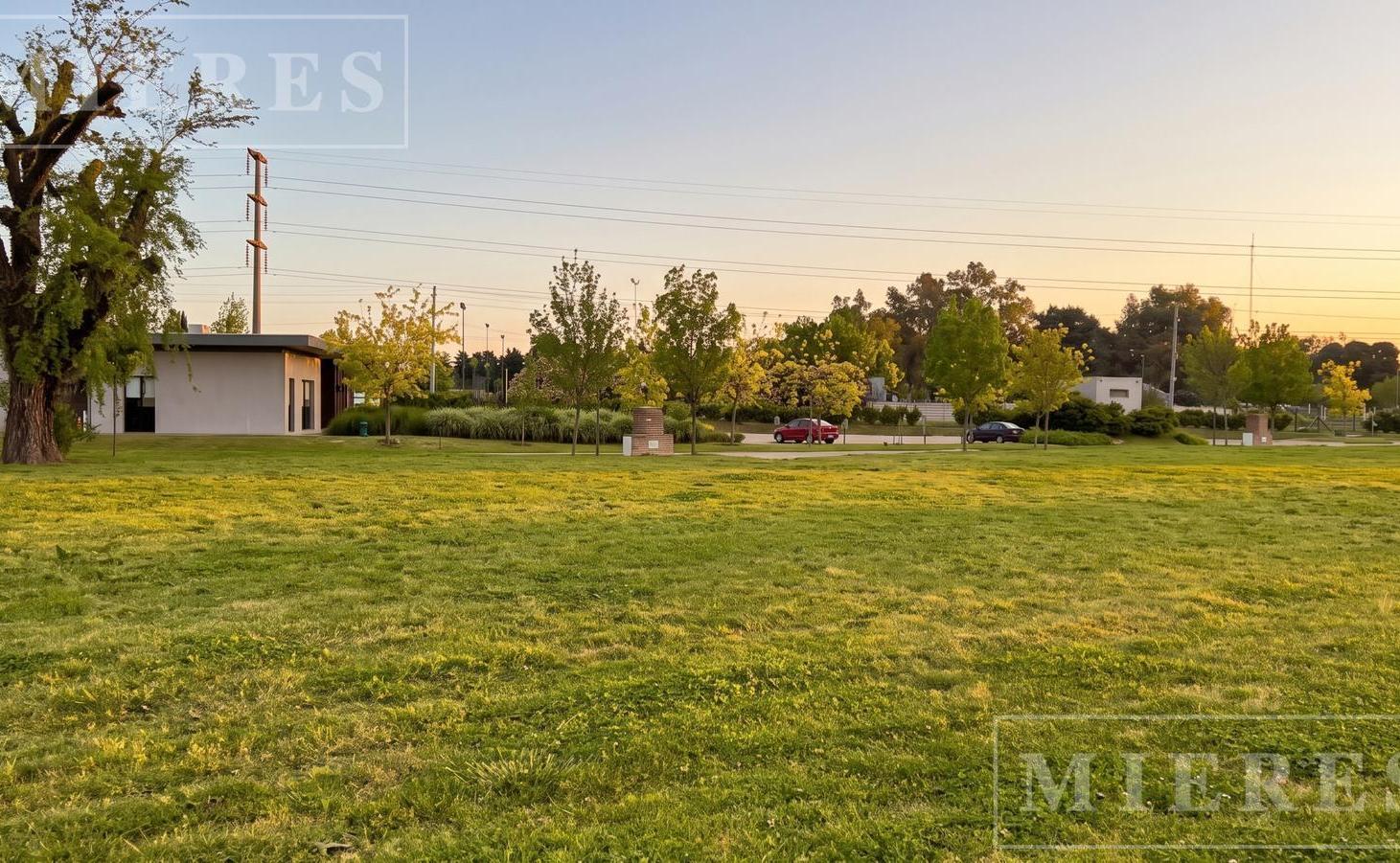 Foto de Lote de 641m² en venta en Los Cardos, imagen 4