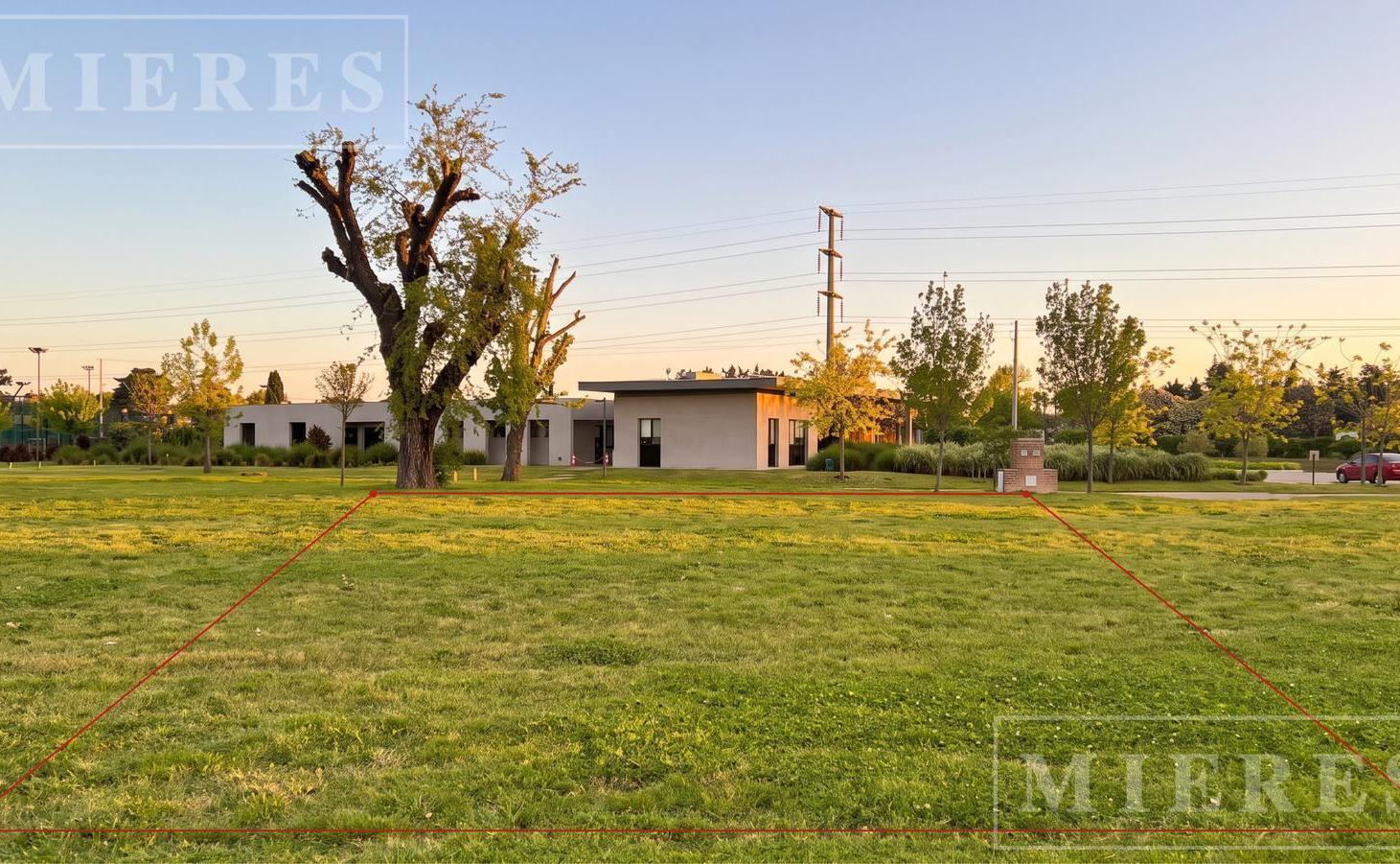 Foto de Lote de 641m² en venta en Los Cardos, imagen 1