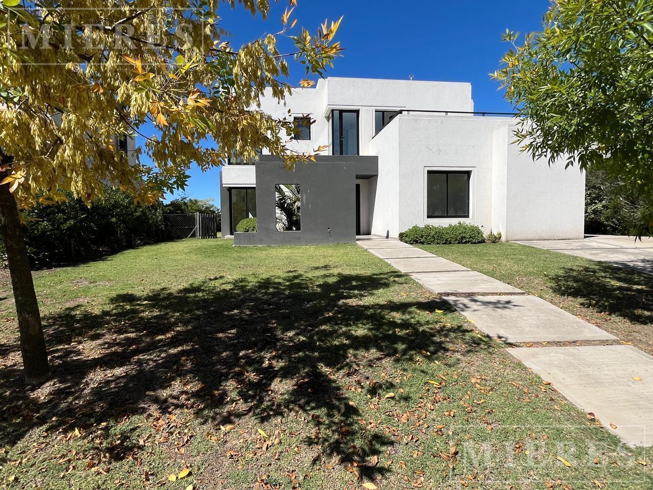 Foto de Casa en venta sobre lote interno Barrio Golf El Cantón, Escobar, imagen 2