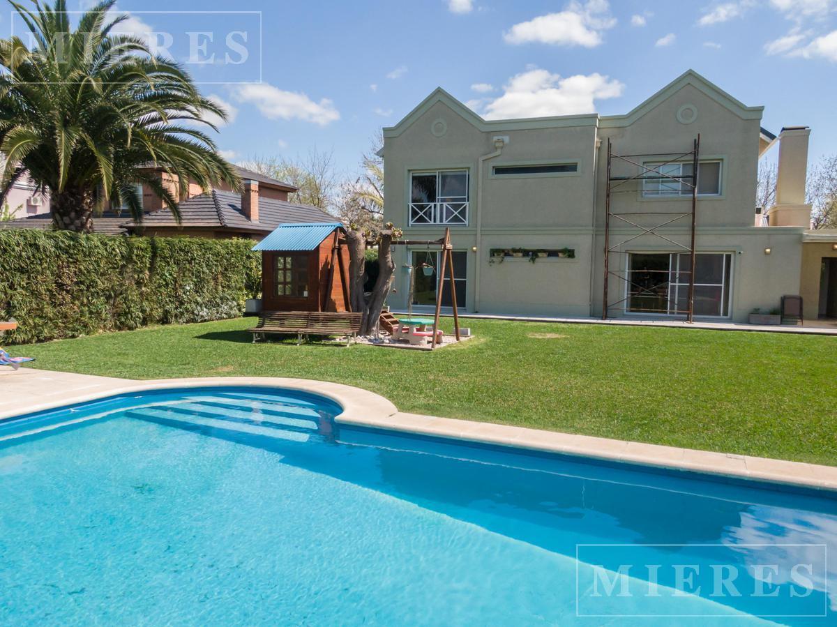 Foto de Casa en venta sobre lote interno en Barrio Septiembre Escobar, imagen 2