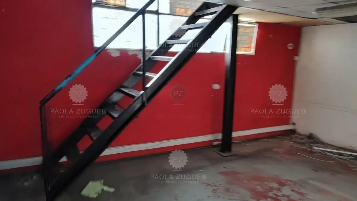 Bodega-Galpon con 1725 m² en alquiler en Dock Sud 5