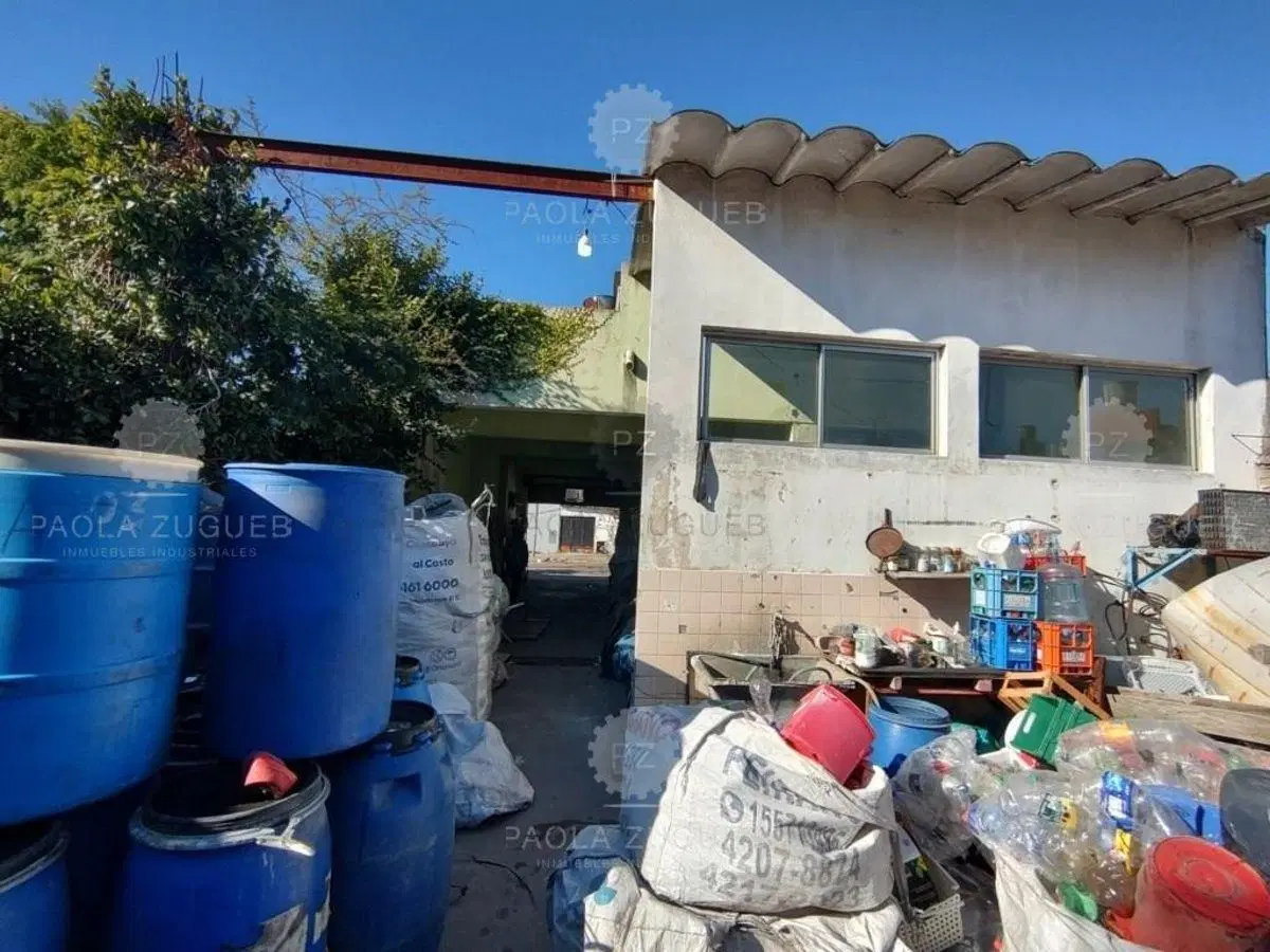 Galpon de 225 m² en alquiler en Villa Dominico 2