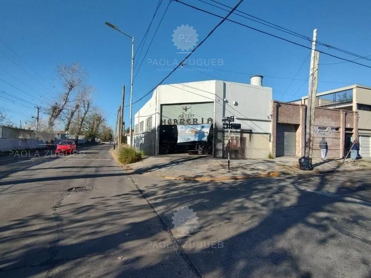 Galpon de 166 m² en alquiler en Villa Dominico 8