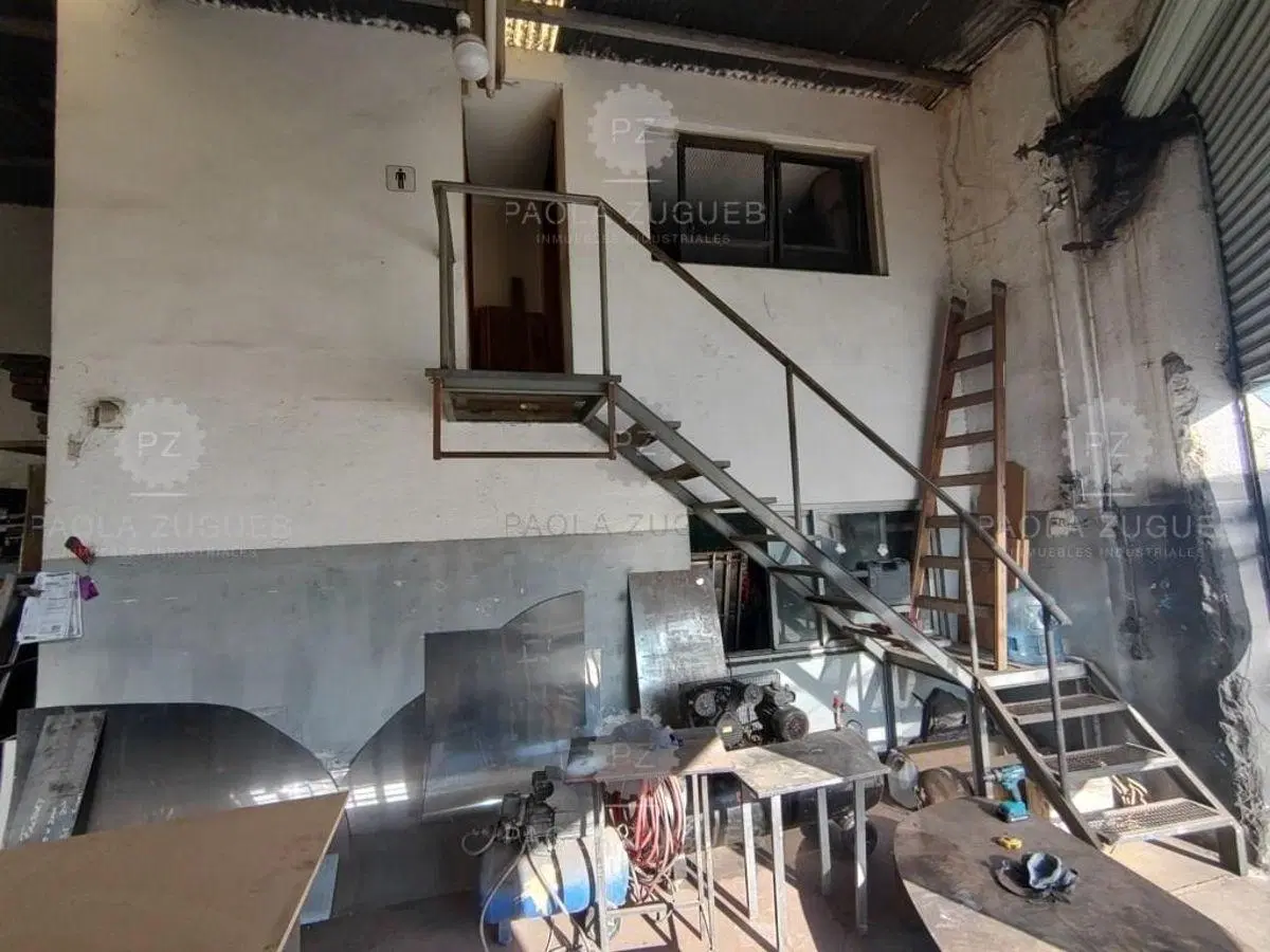 Galpon de 166 m² en alquiler en Villa Dominico 1
