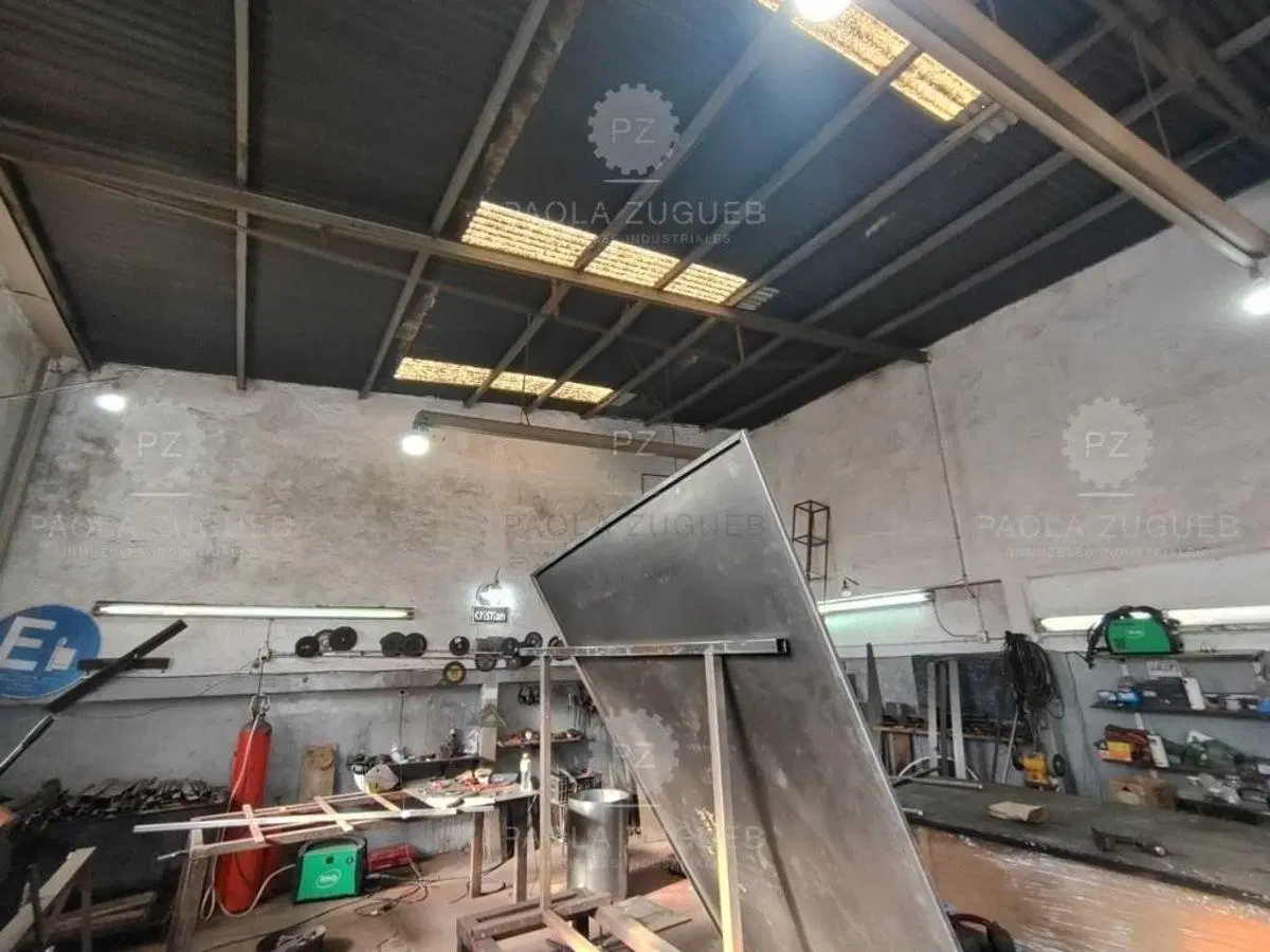 Galpón de 166 m² en venta en Villa Dominico 5