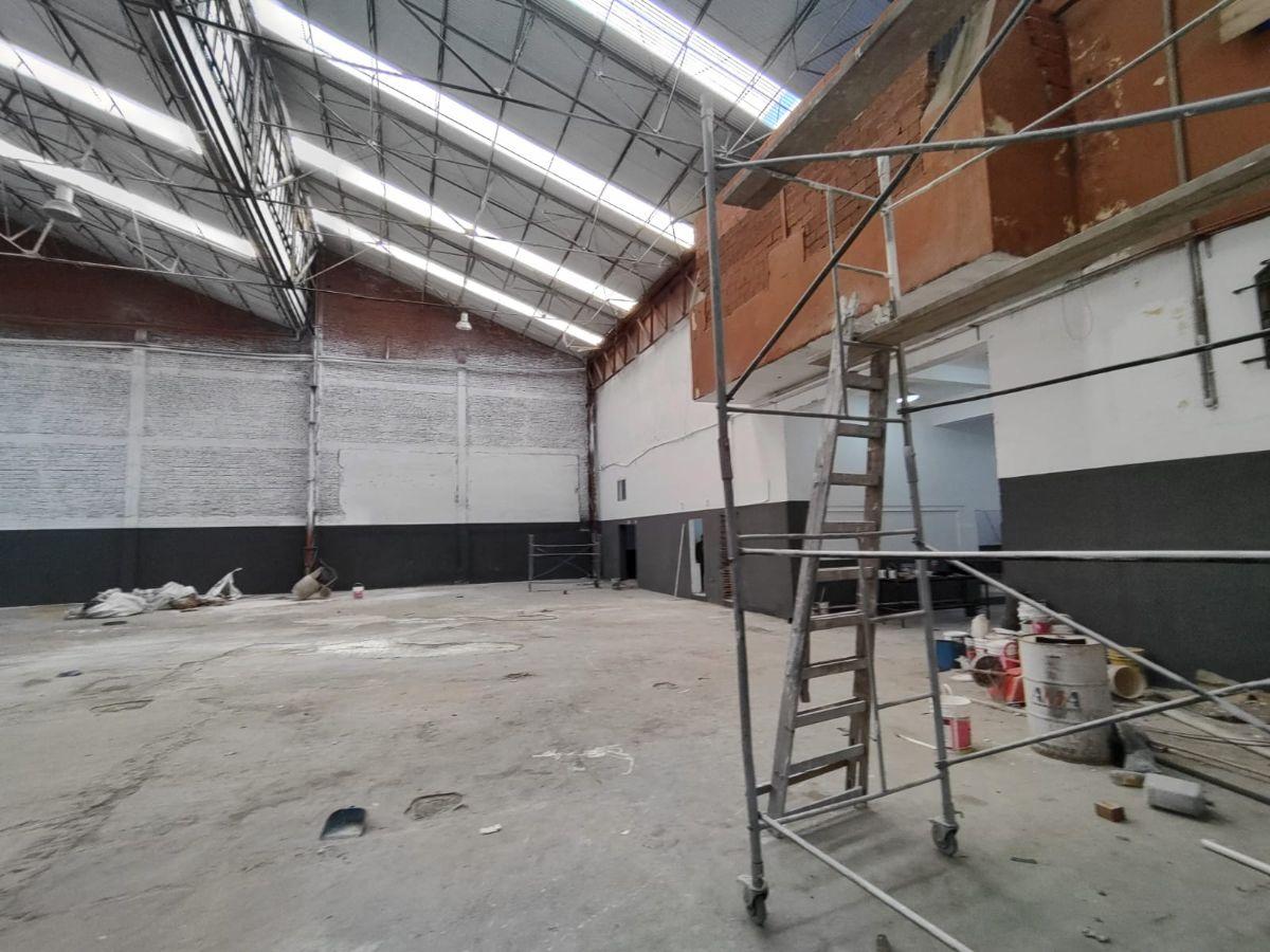 Foto de Galpon de 2100 m² en venta en Sarandi, imagen 4