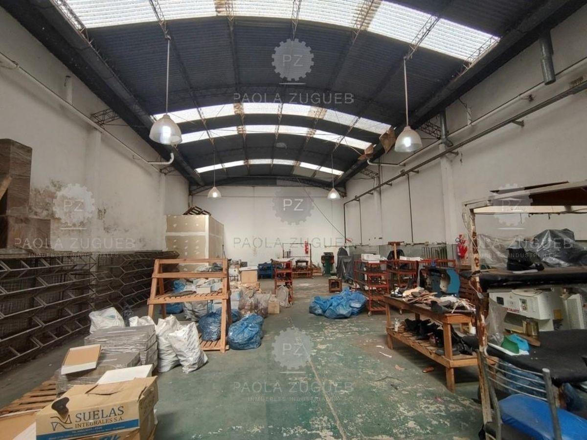 Foto de Galpon de 397 m² en alquiler en Lanus Oeste, imagen 5