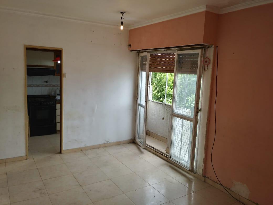 Departamento de 3 Ambientes en Venta - Balcón Corrido y Lavadero Indep. 4