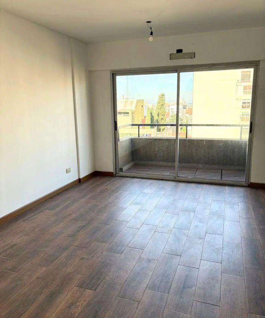Monoambiente con Balcón - Muy Luminoso - Exc. Ubicación 2