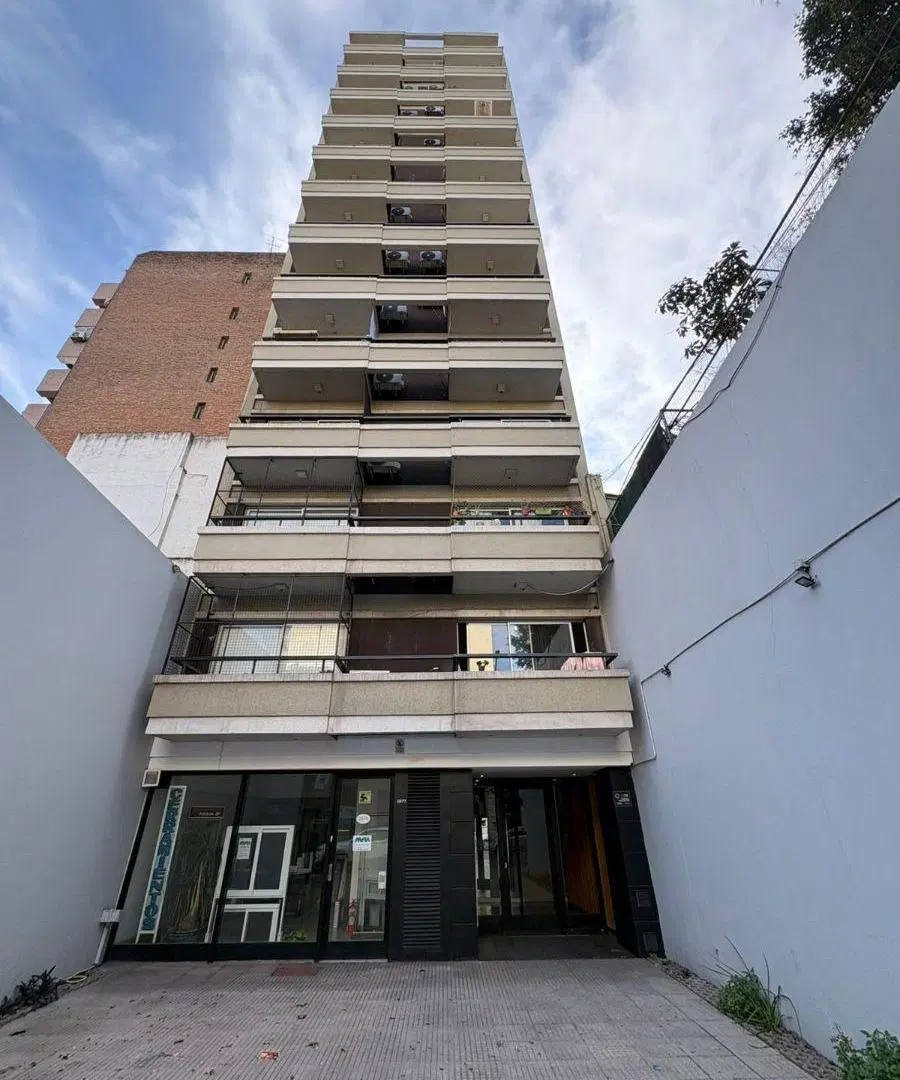 Monoambiente con Balcón - Muy Luminoso - Exc. Ubicación 4
