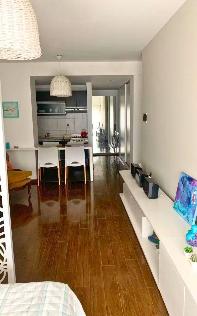 Foto de Precioso MonoAmbiente con Balcón - MUY LUMINOSO !!!, imagen 1