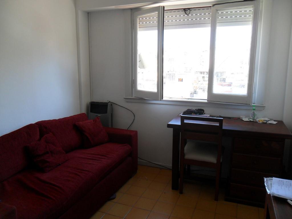 Muy Buen Departamento de 2 Ambientes. Muy Luminoso. 4