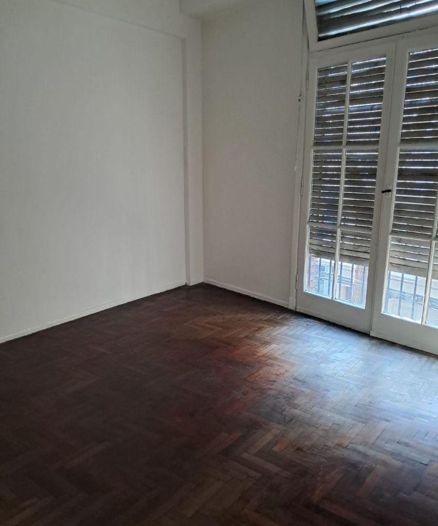 Foto de Venta departamento de 3 ambientes con dependencia en Recoleta!!!!, imagen 2