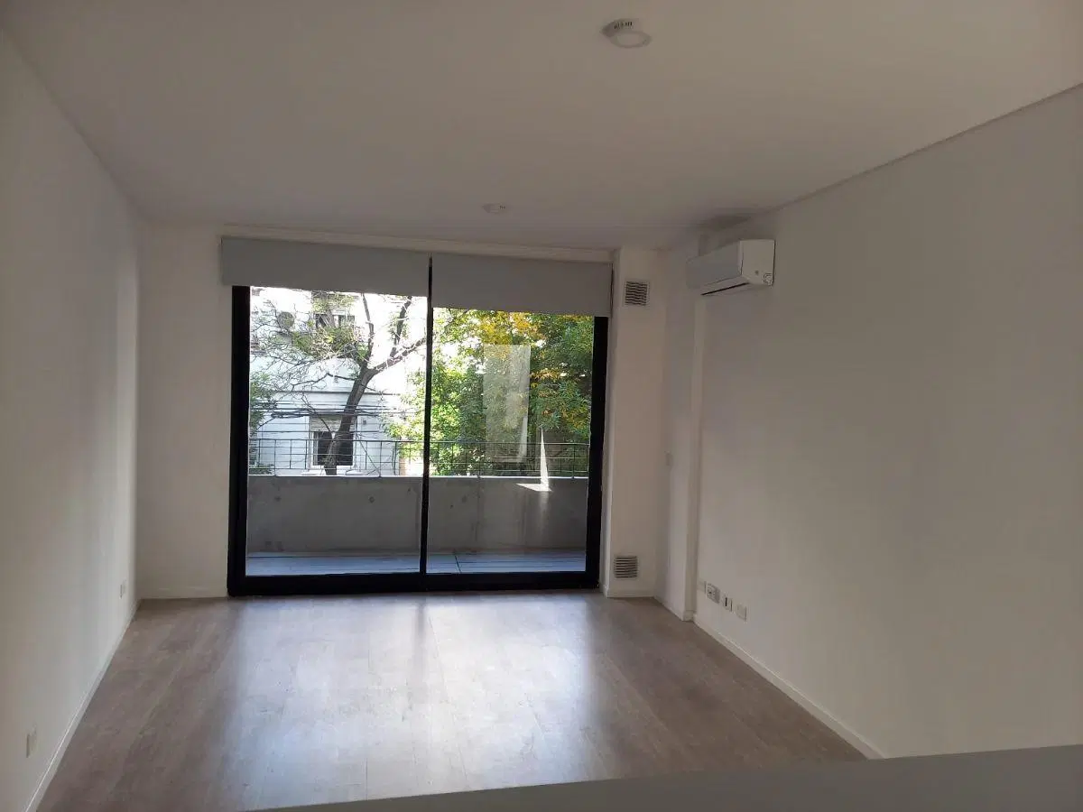 Alquiler monoambiente en Palermo con balcón y patio!!! 3