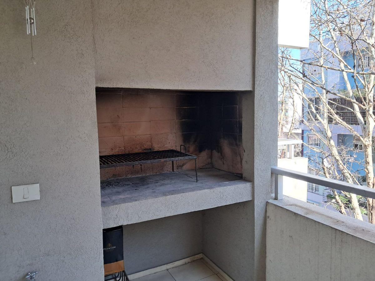 Foto de Departamento en alquiler de dos ambientes con cochera y parrilla en, imagen 3