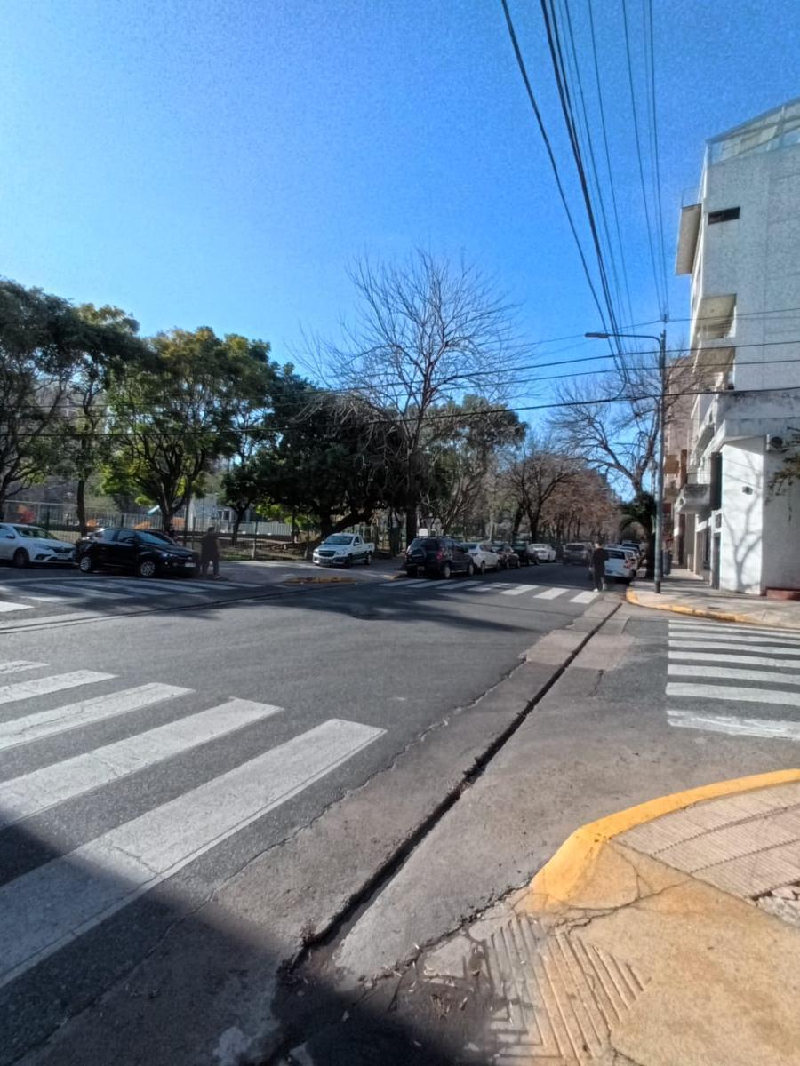 Excelente Oportunidad, Terreno Ideal Para Contruccion de PH. Muy Buena Ubicación. 5