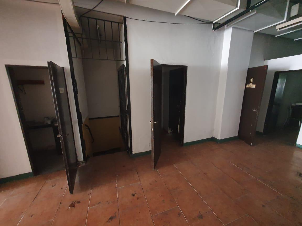 Foto de VENTA LOCAL RETIRO, imagen 5