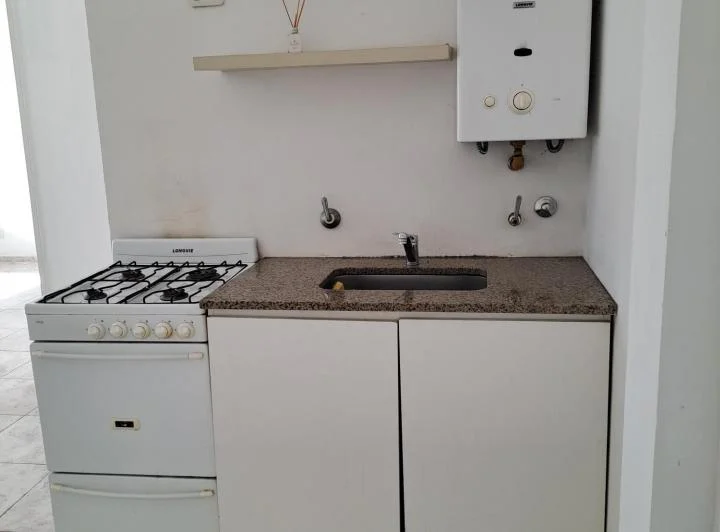 2 AMBIENTES  CON PATIO SIN EXPENSAS -ABL - AYSA 2