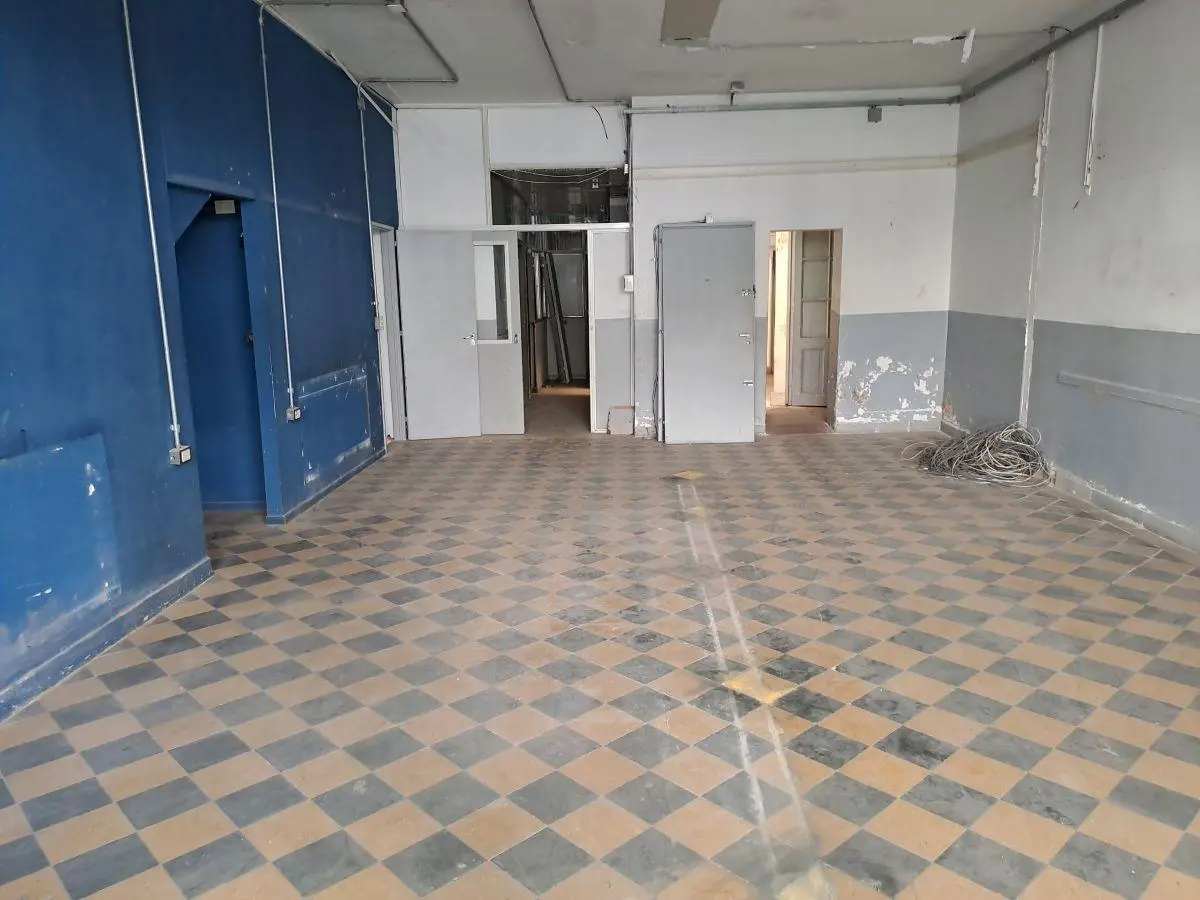 LOCAL COMERCIAL CON SOTANO A MTS CORDOBA 1