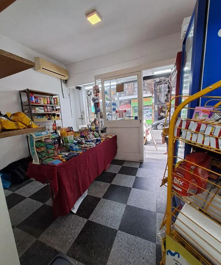 LOCAL COMERCIAL EXCELENTE UBICACION 1