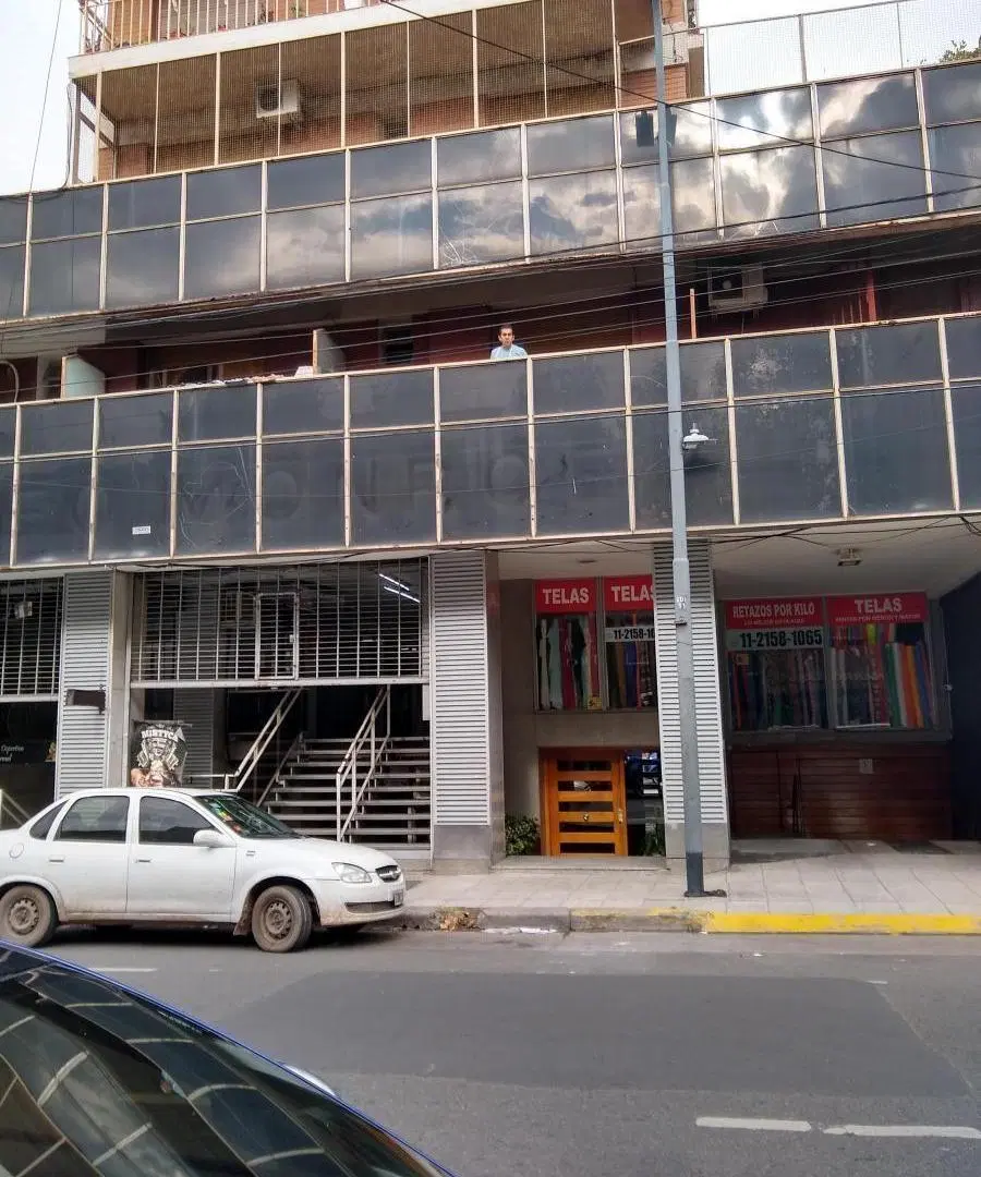 LOCAL EN GALERIA IDEAL SHOW ROOM - OFICINA - ETC 5