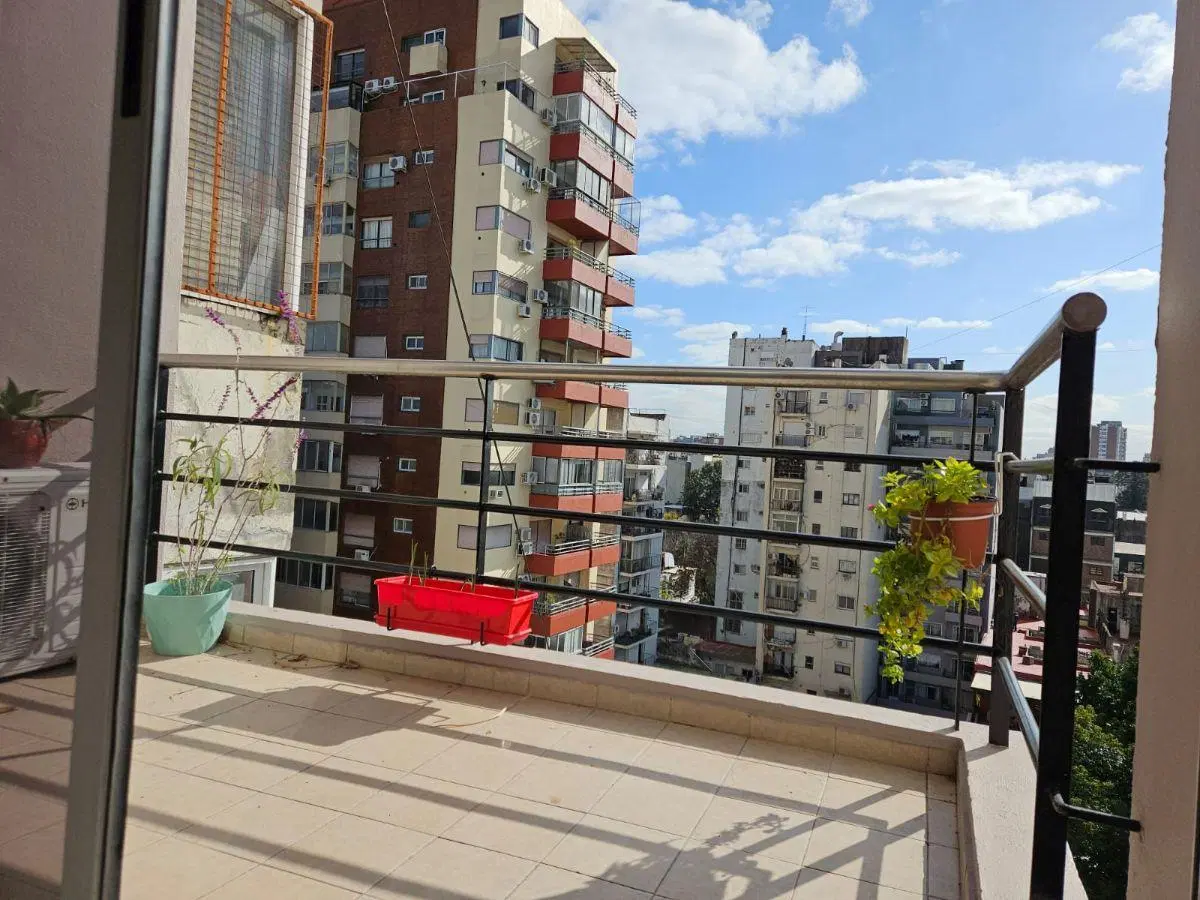 ALQUILER - HERMOSO AMBIENTE CON BALCON Y TERRAZA PROPIA - 75M2 TOTALES 4