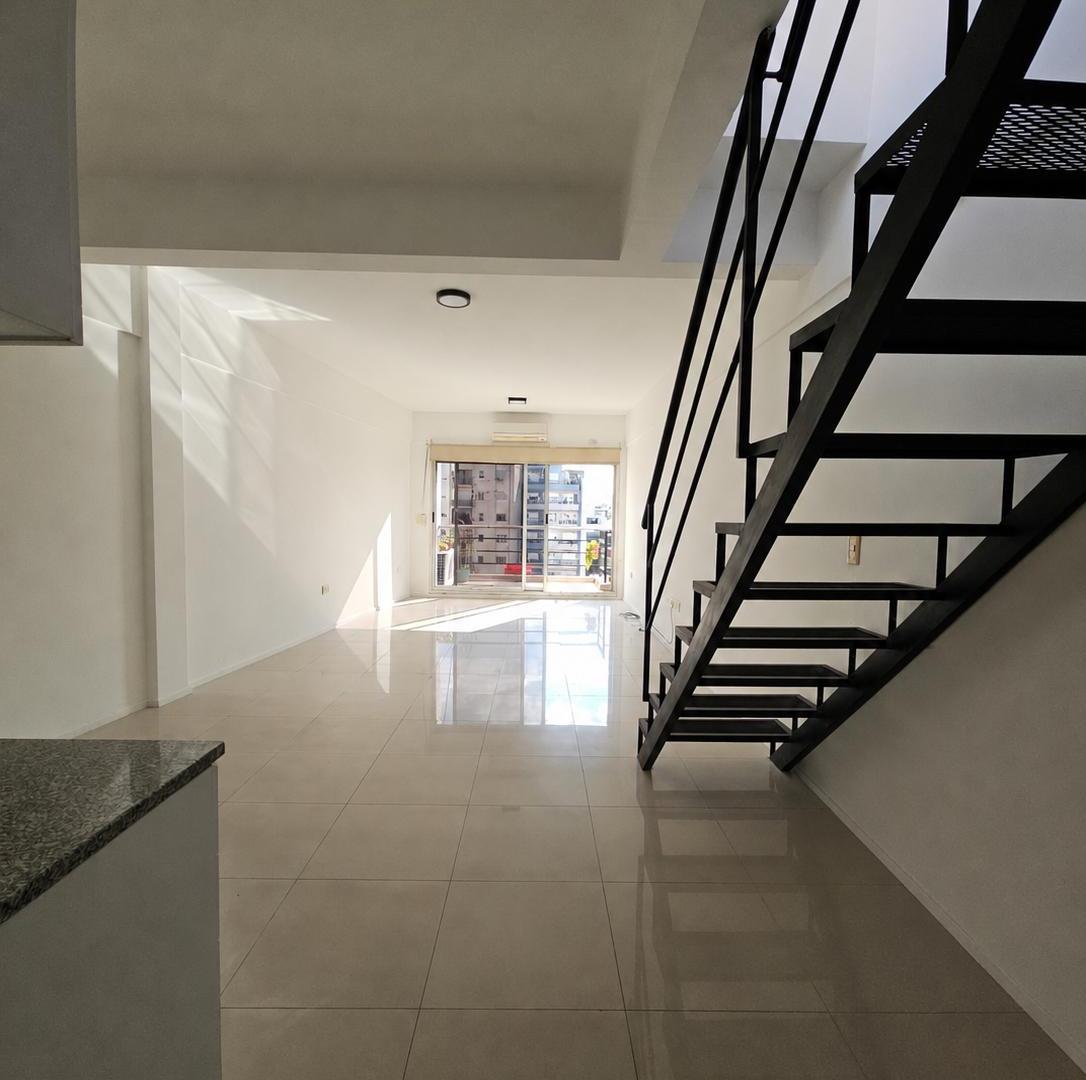 ALQUILER - HERMOSO AMBIENTE CON BALCON Y TERRAZA PROPIA - 75M2 TOTALES