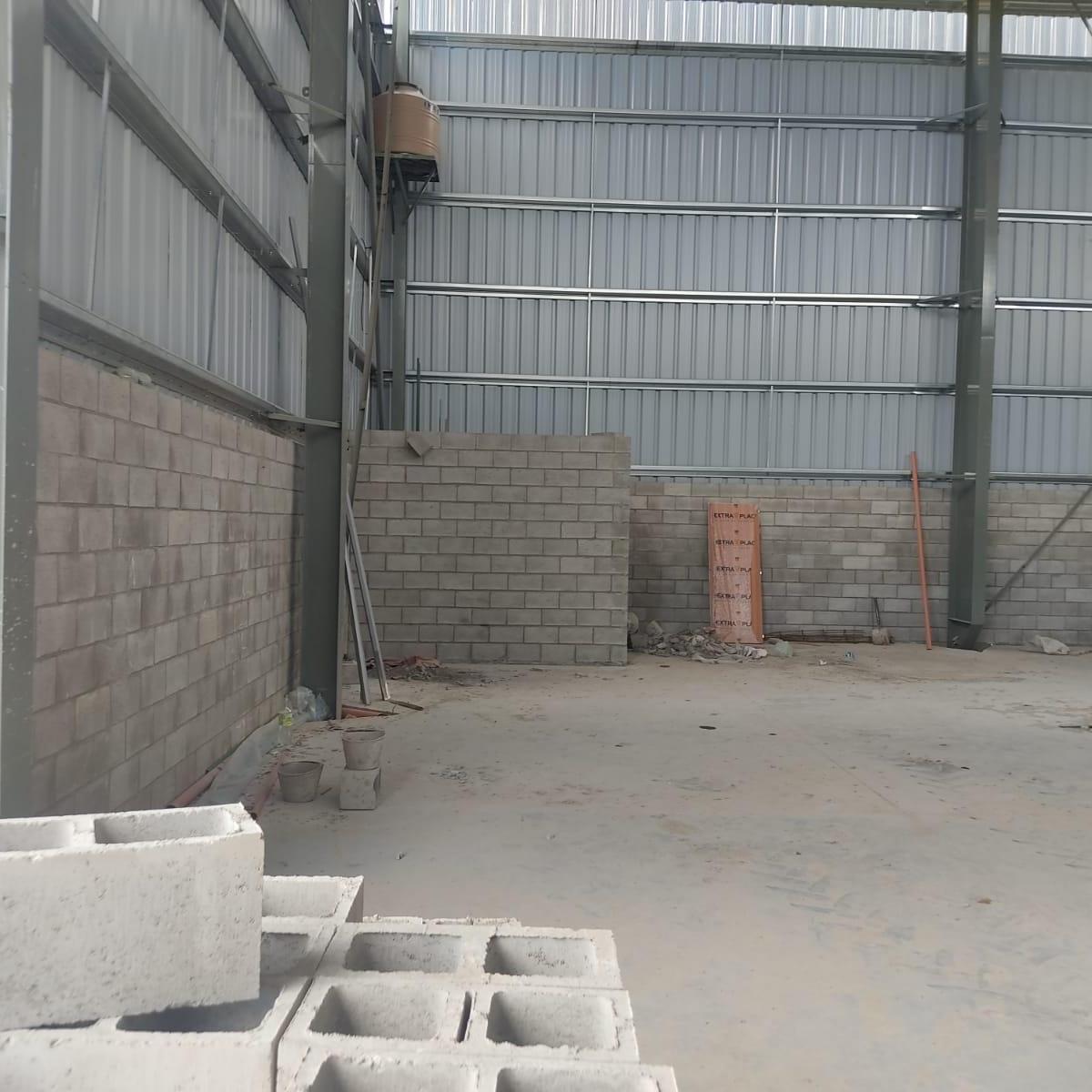Alquiler Galpón a Estrenar 920 m² en Moreno 4