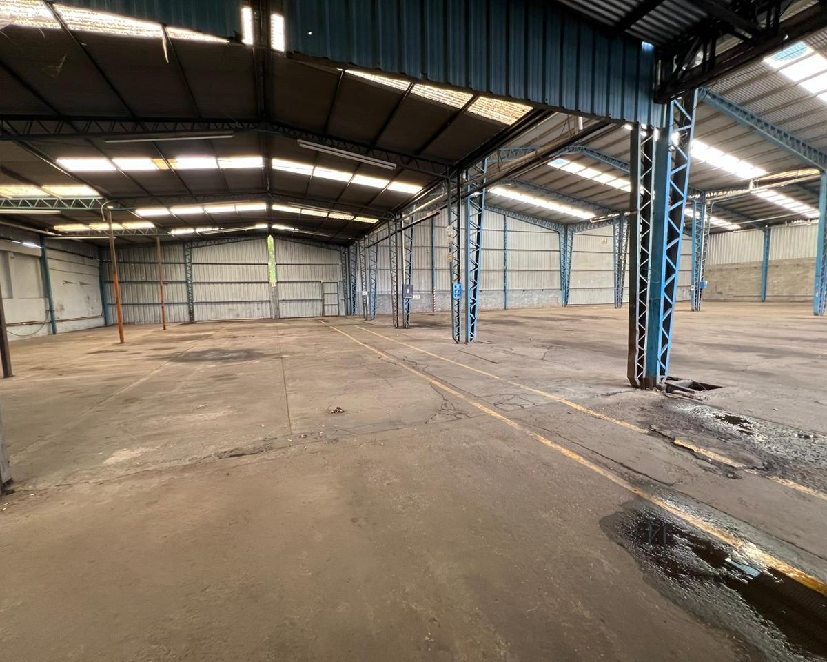 Alquiler Galpón 2500 m² en Hurlingham 4