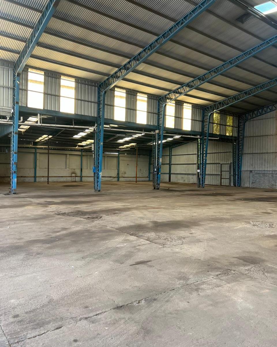 Alquiler Galpón 2500 m² en Hurlingham 3