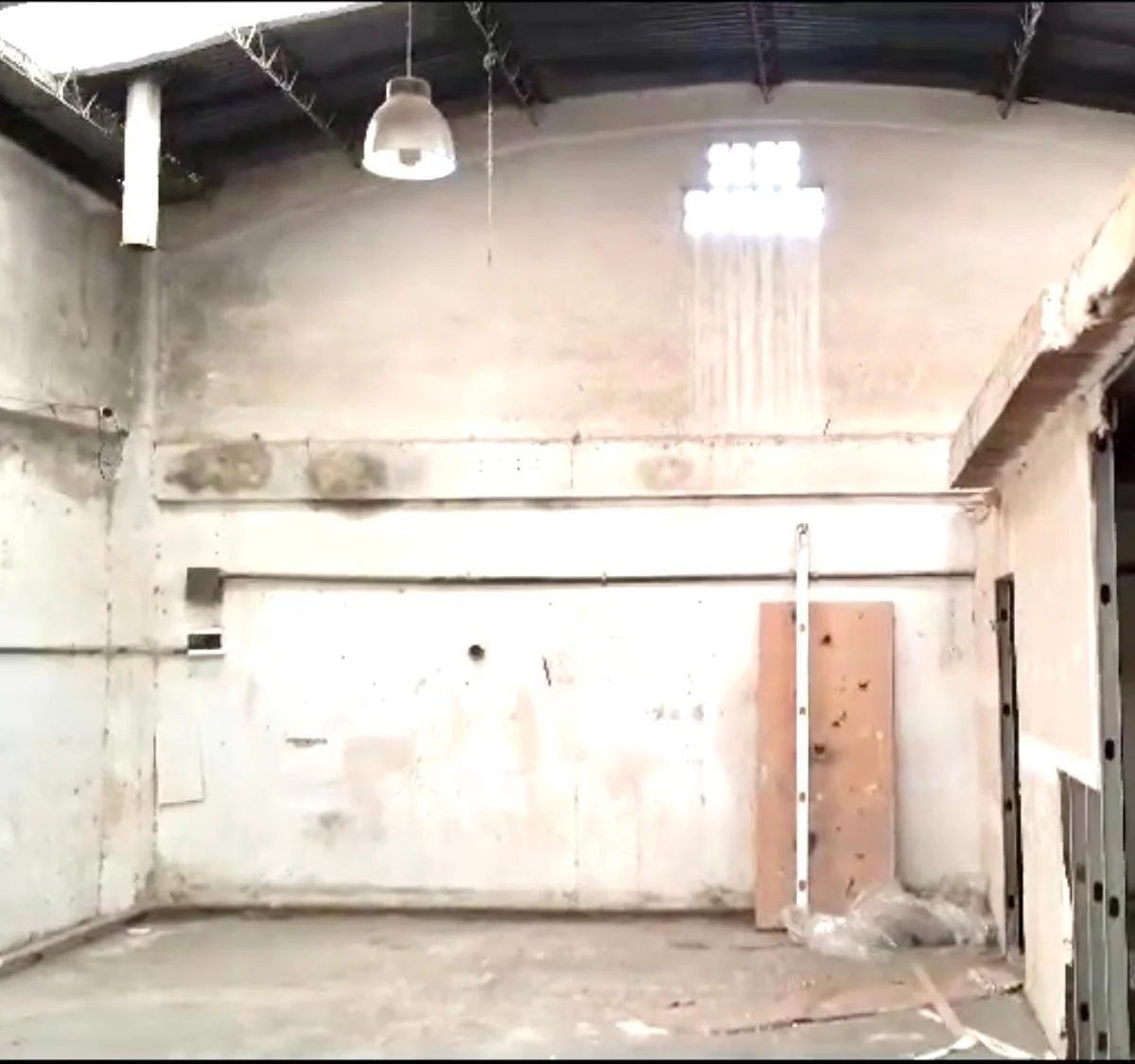 Venta Galpón 450 m² - Caseros 4