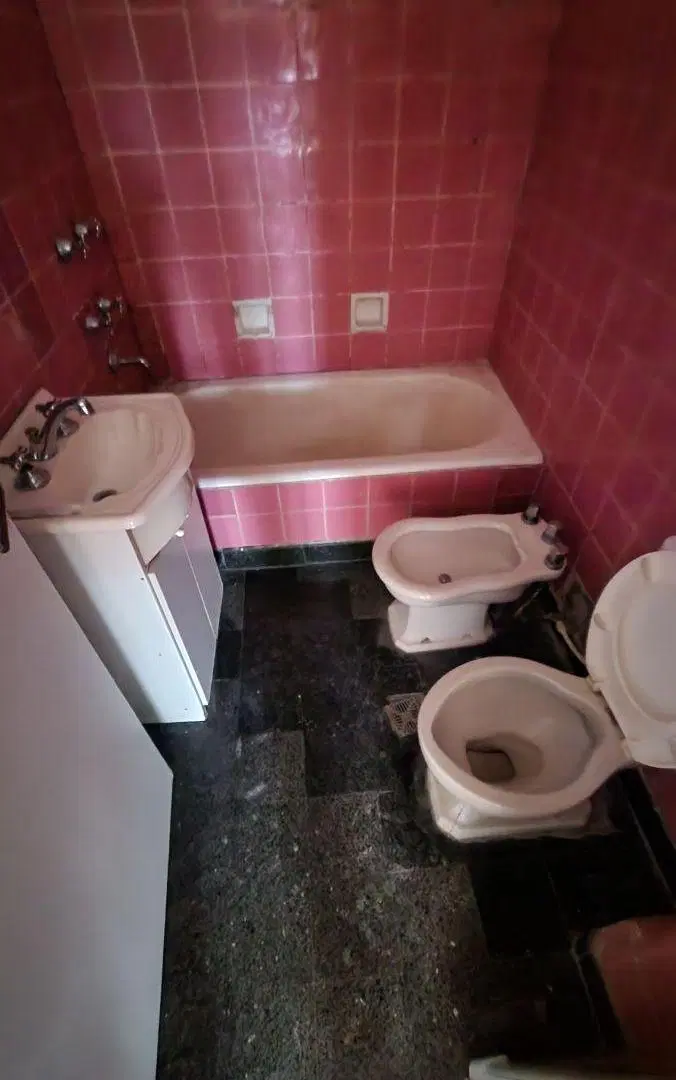 3 ambientes con dependencia y baño de servicio. Balcón corrido 5