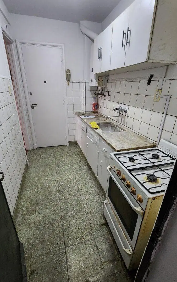 3 ambientes con dependencia y baño de servicio. Balcón corrido 3