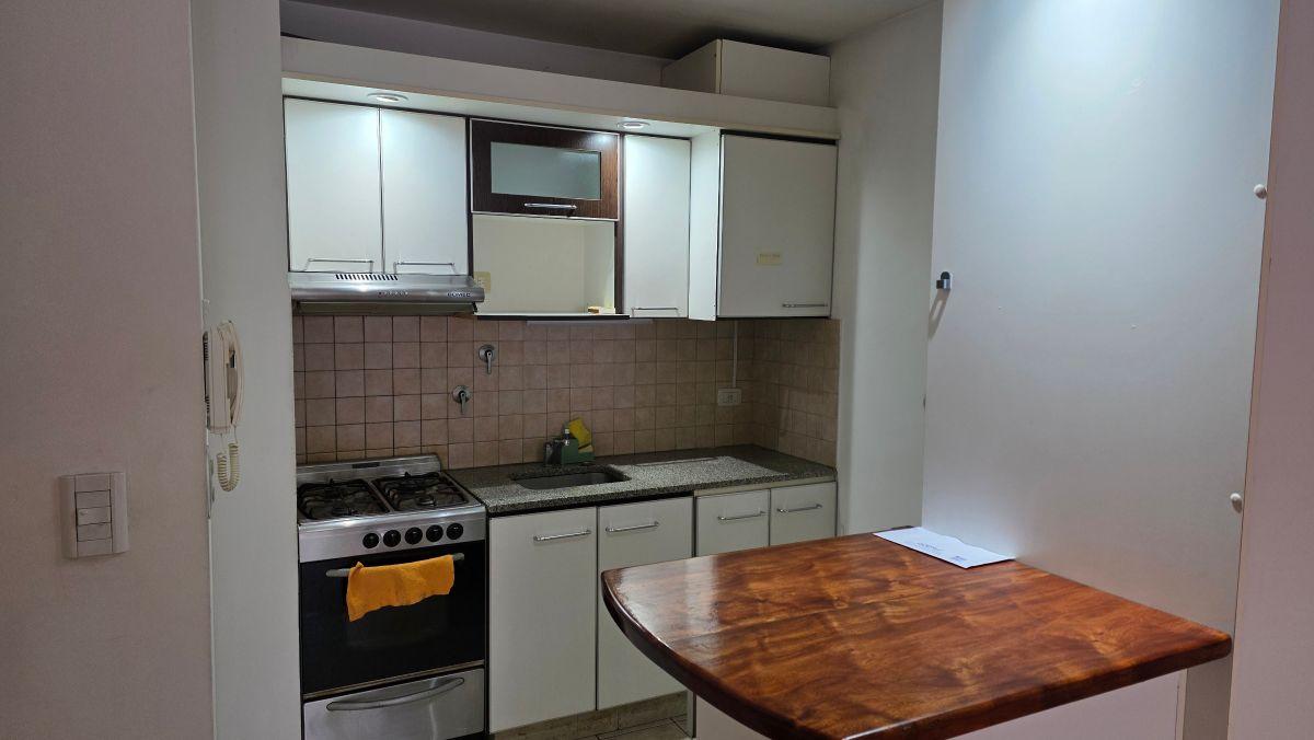 Foto de Hermoso monoambiente con balcón a pulmón de manzana, imagen 4