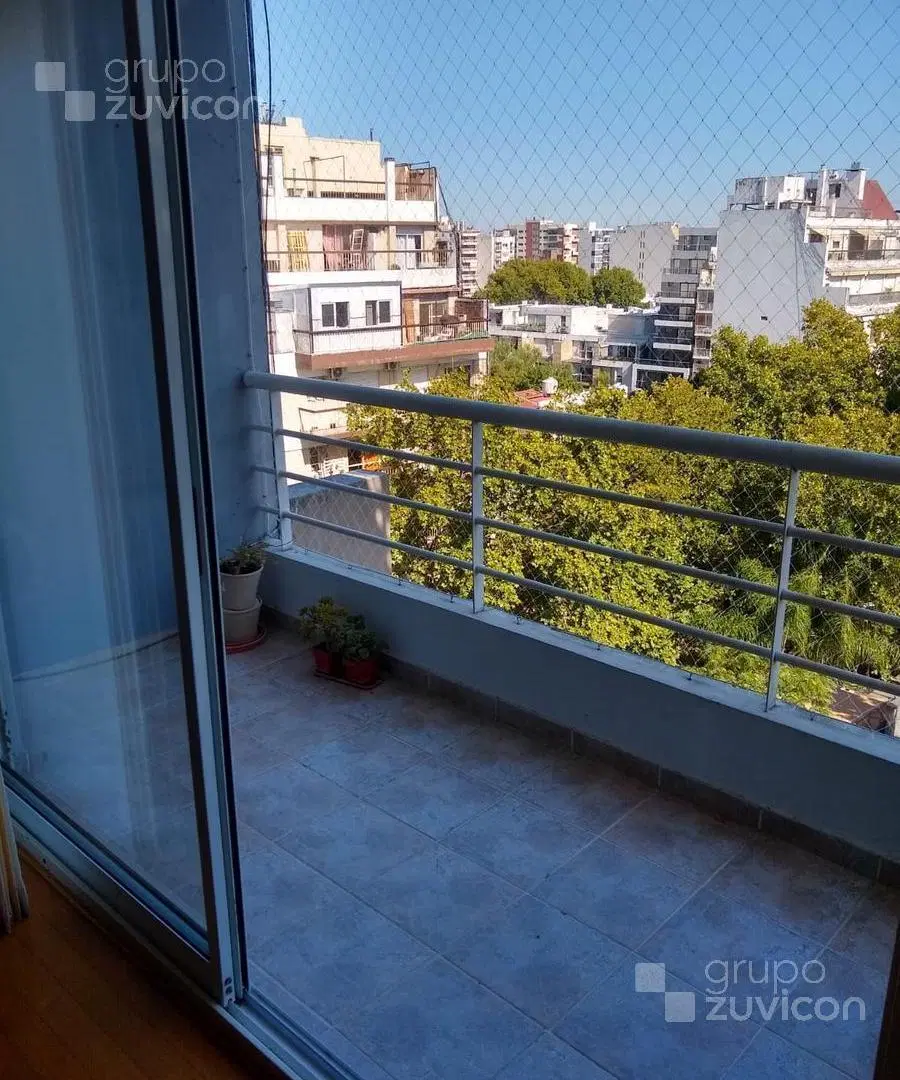 Departamento en Villa del Parque 5