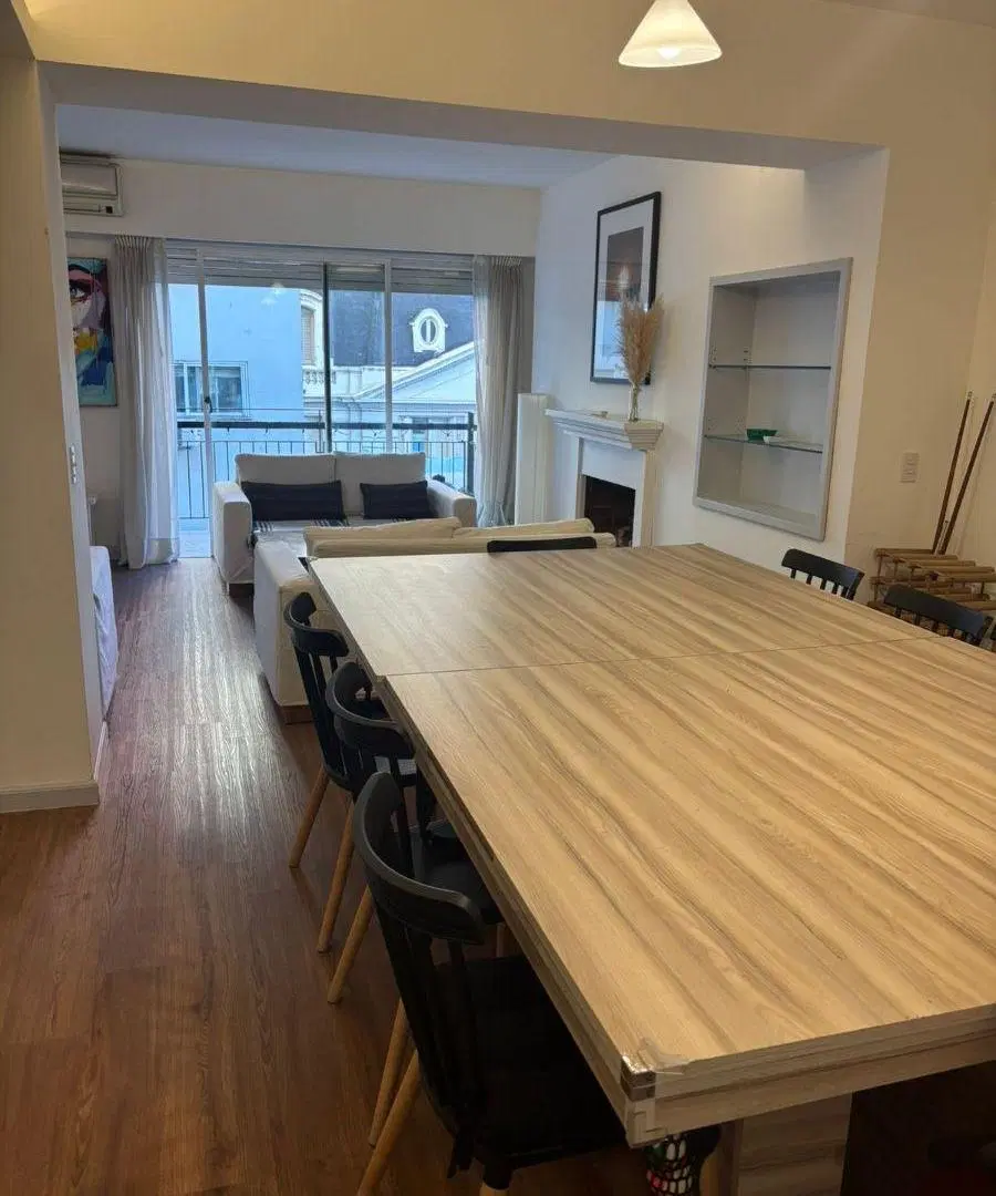 Alquilamos en Juncal y Carlos Pellegrini muy lindo 3 dormitorios con balcón y cochera espacio 5
